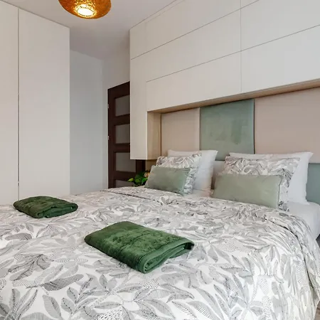 Zielona Walonska, Free Parking *